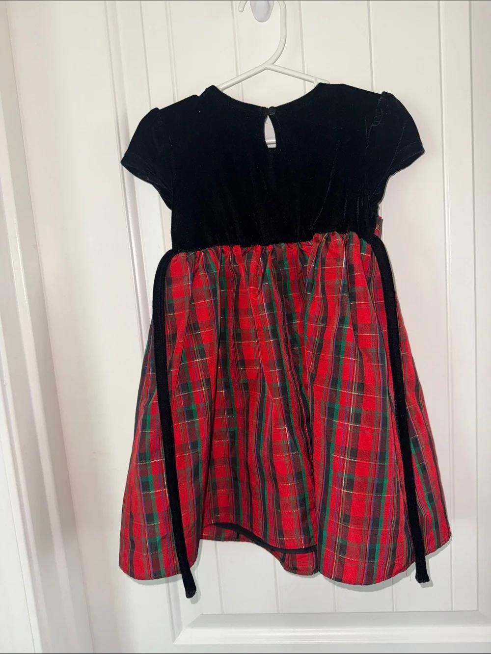 George Black Velvet Top with Red Plaid Bow Skirt holiday Dress sz 3T